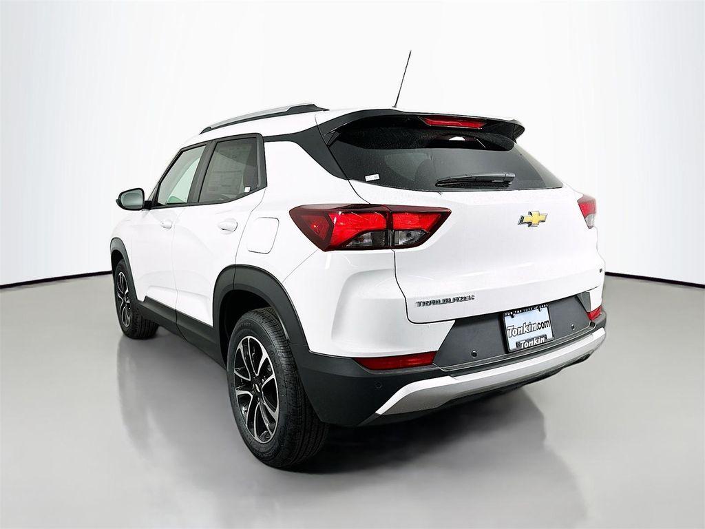 new 2026 Chevrolet TrailBlazer car, priced at $27,204