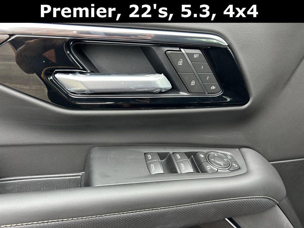 new 2025 Chevrolet Suburban car, priced at $78,398