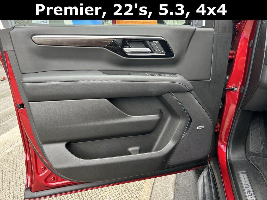 new 2025 Chevrolet Suburban car, priced at $78,398
