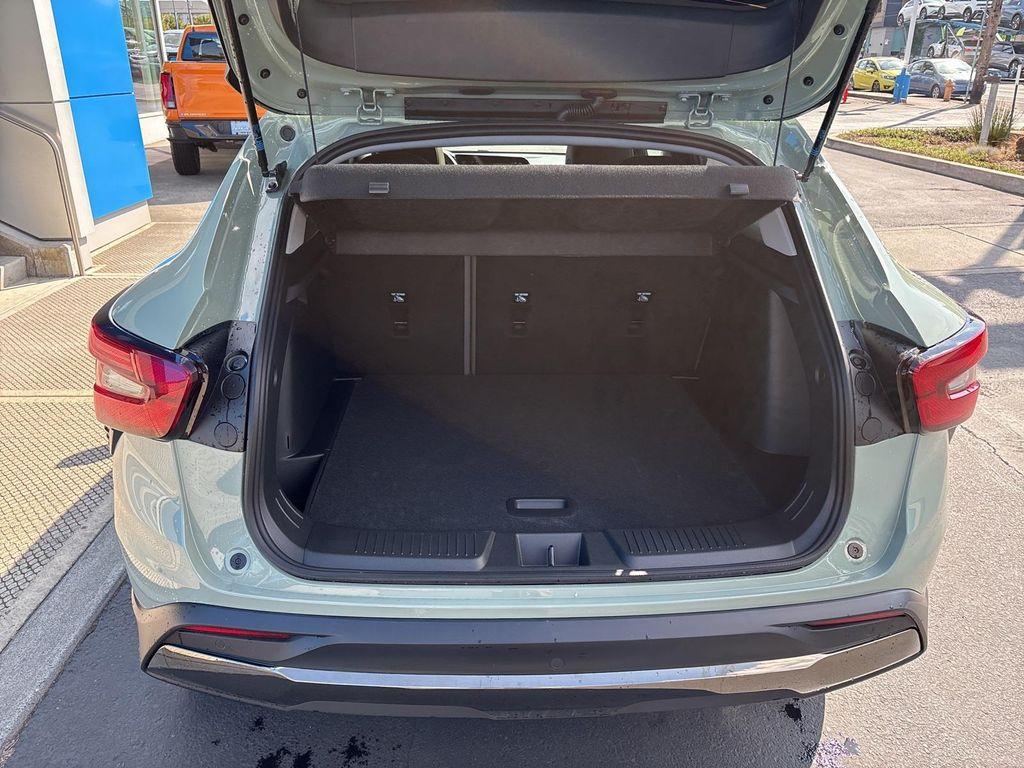 new 2025 Chevrolet Trax car, priced at $27,206