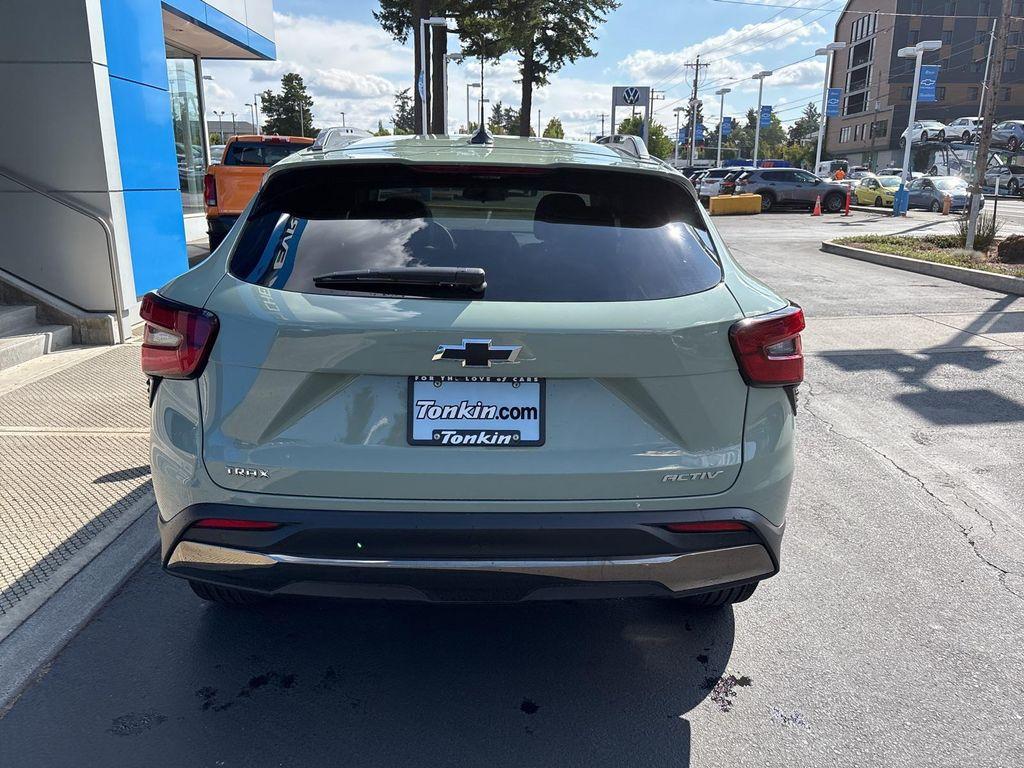 new 2025 Chevrolet Trax car, priced at $27,206