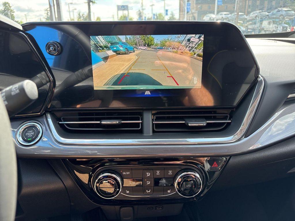 new 2025 Chevrolet Trax car, priced at $27,206