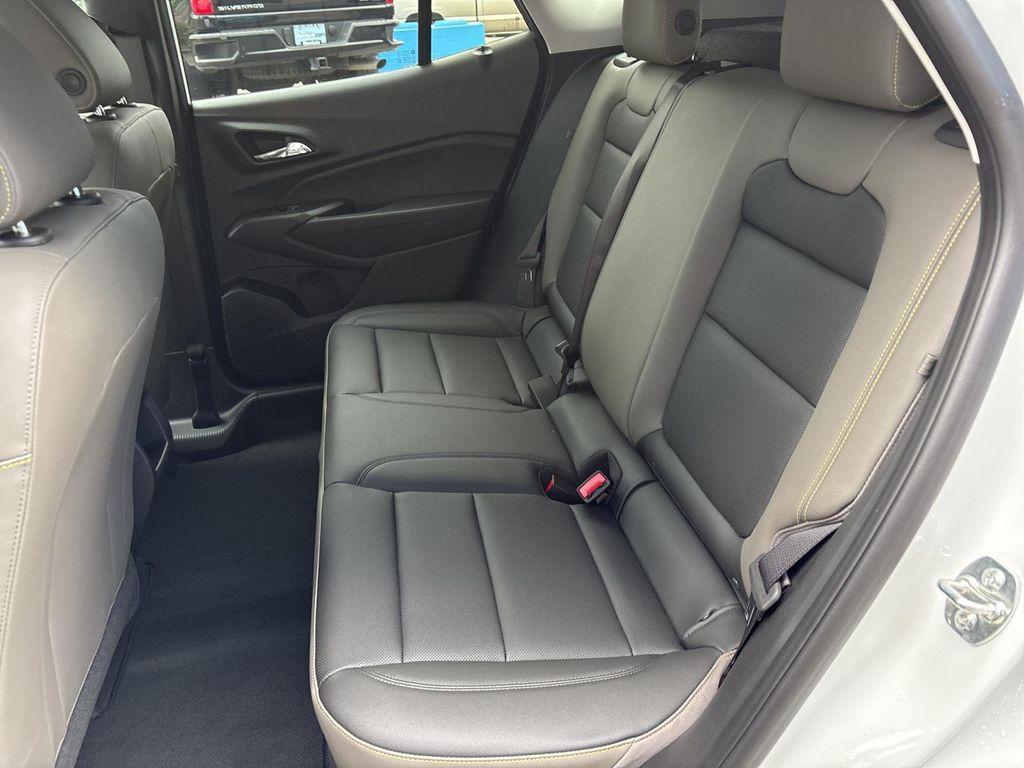 new 2025 Chevrolet Trax car, priced at $26,369