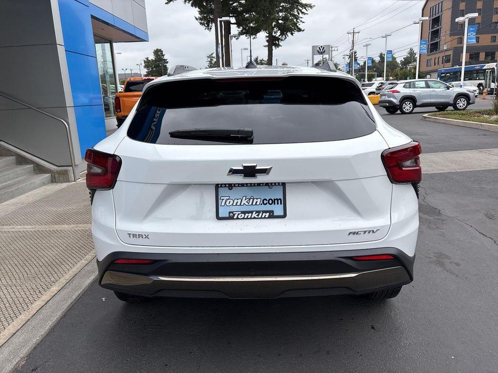new 2025 Chevrolet Trax car, priced at $26,369