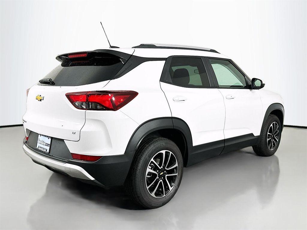 new 2026 Chevrolet TrailBlazer car, priced at $27,907