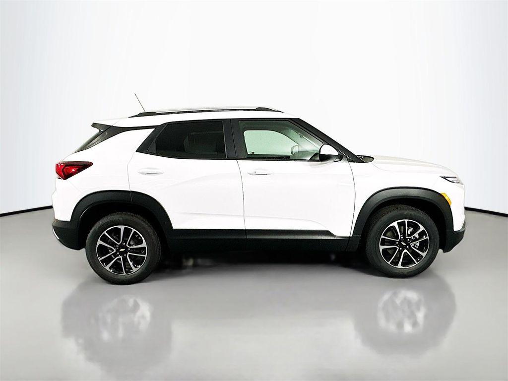 new 2026 Chevrolet TrailBlazer car, priced at $27,907