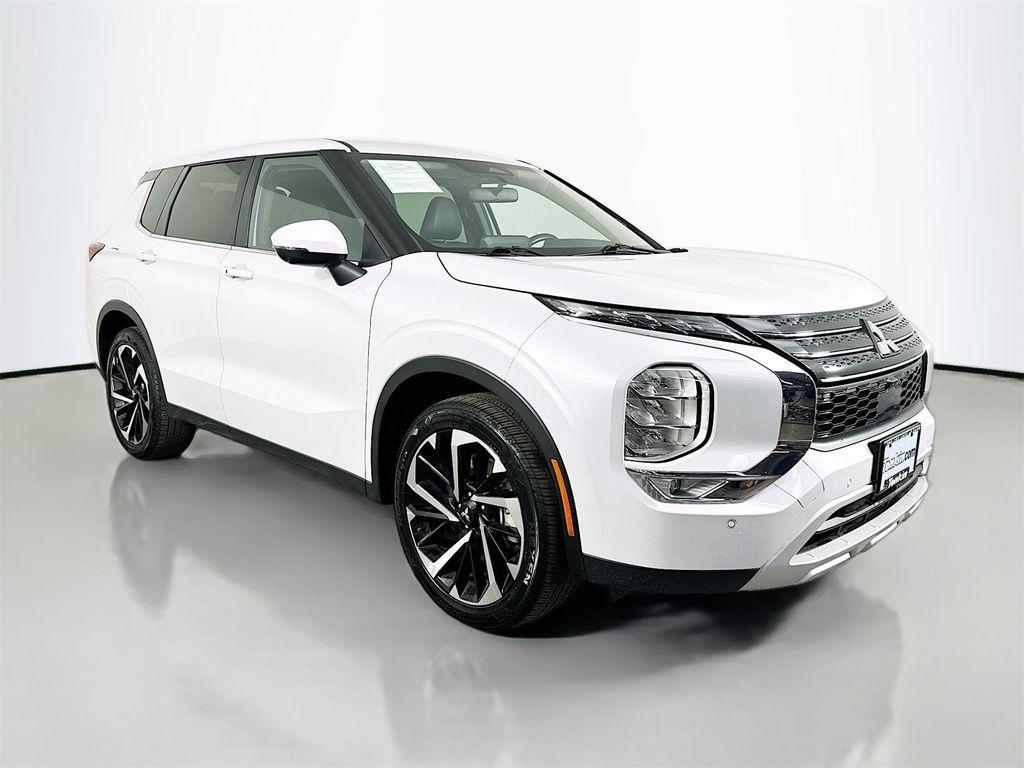 used 2024 Mitsubishi Outlander car, priced at $25,099