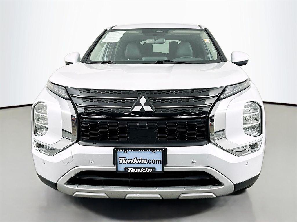 used 2024 Mitsubishi Outlander car, priced at $25,099