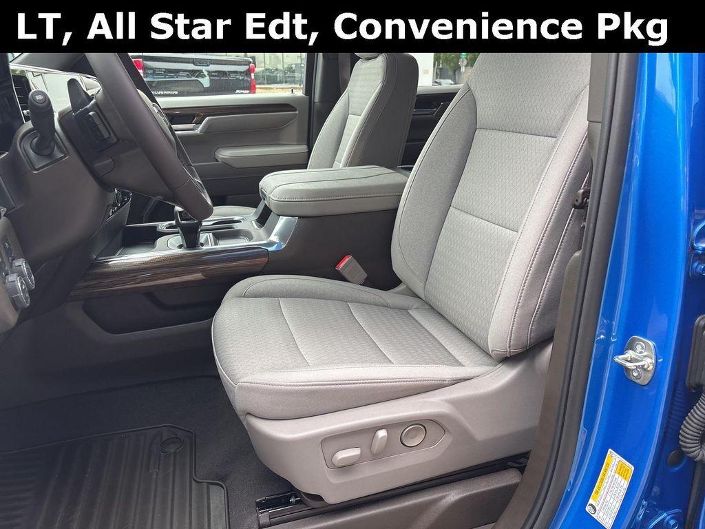 new 2025 Chevrolet Silverado 1500 car, priced at $48,596