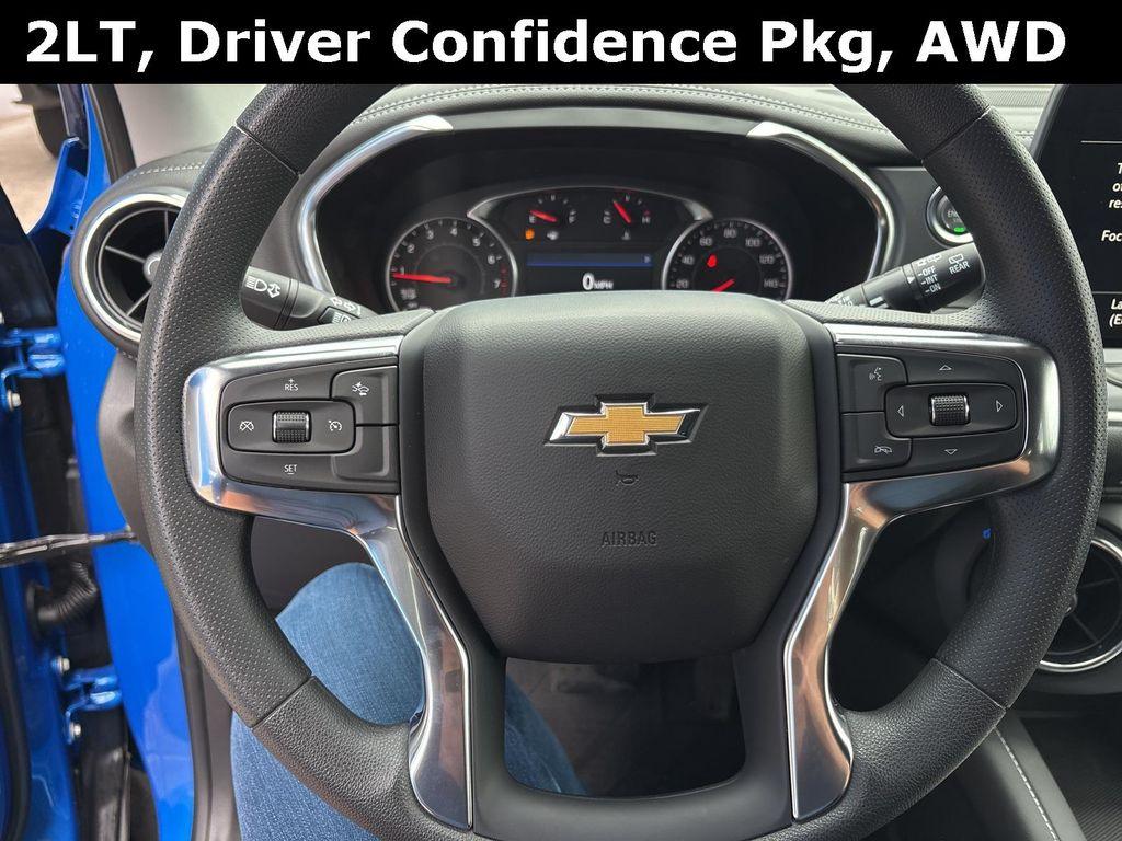 new 2025 Chevrolet Blazer car, priced at $38,418