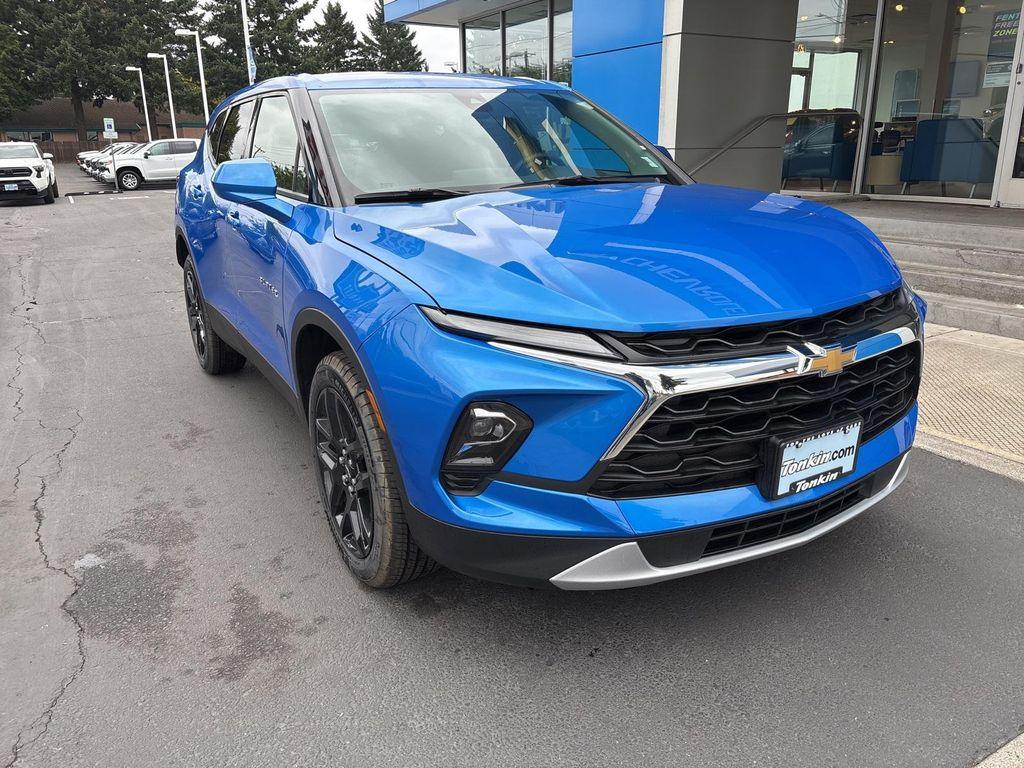 new 2025 Chevrolet Blazer car, priced at $38,418