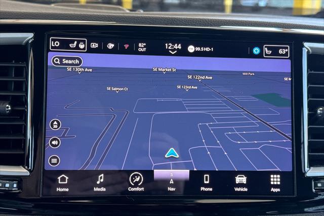 used 2022 Chrysler Pacifica Hybrid car, priced at $26,795