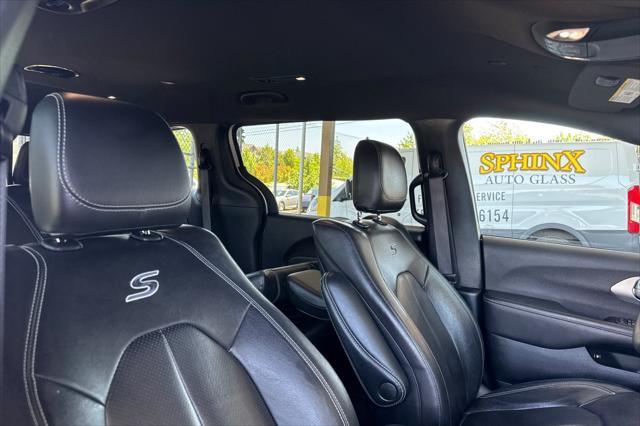used 2022 Chrysler Pacifica Hybrid car, priced at $26,795
