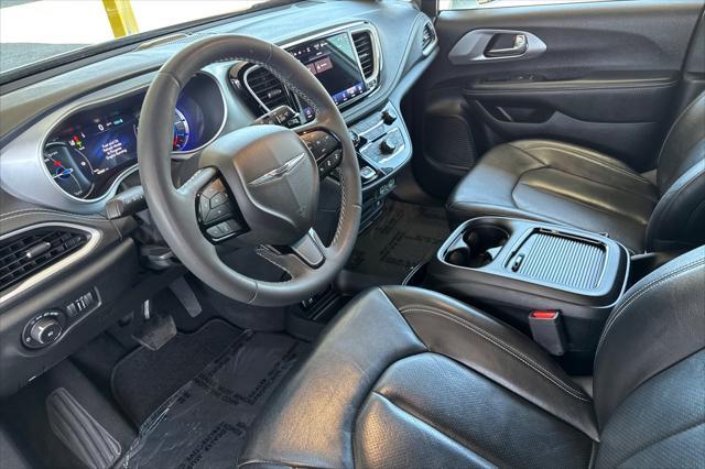 used 2022 Chrysler Pacifica Hybrid car, priced at $26,795