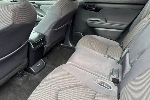 used 2023 Toyota Highlander car, priced at $33,987