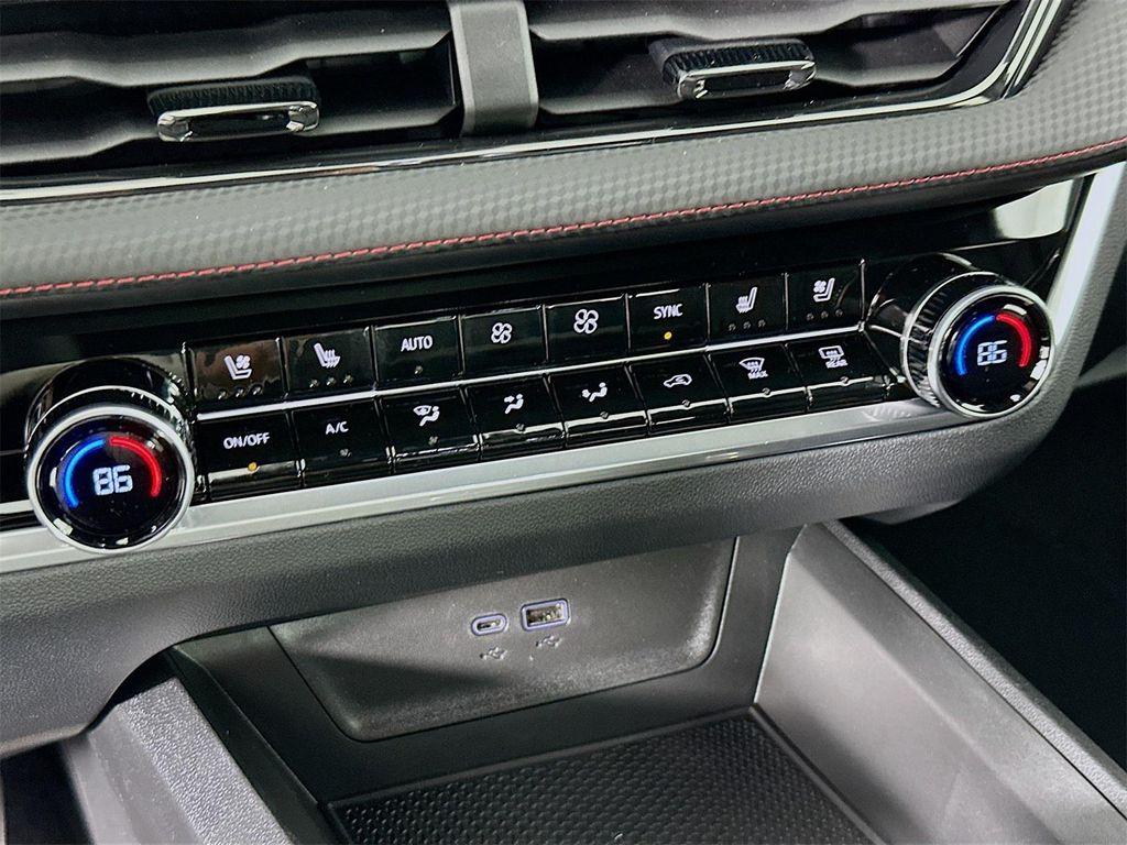 new 2026 Chevrolet Equinox car, priced at $36,697