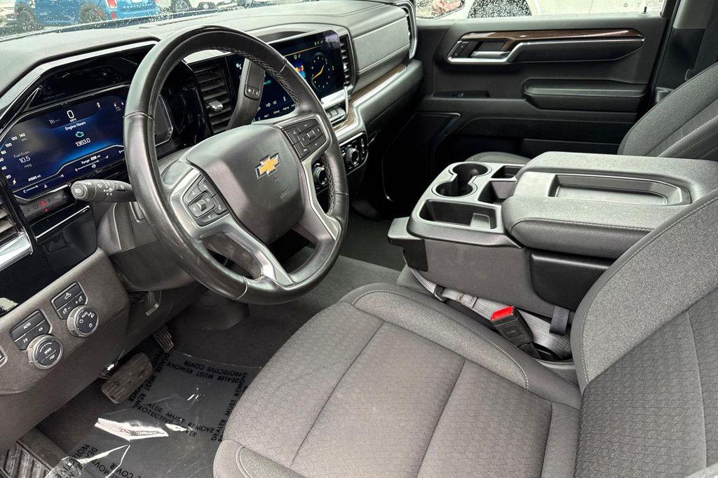 used 2024 Chevrolet Silverado 1500 car, priced at $32,847
