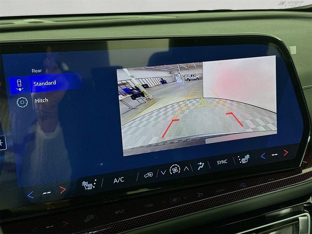 new 2026 Chevrolet Traverse car, priced at $49,024