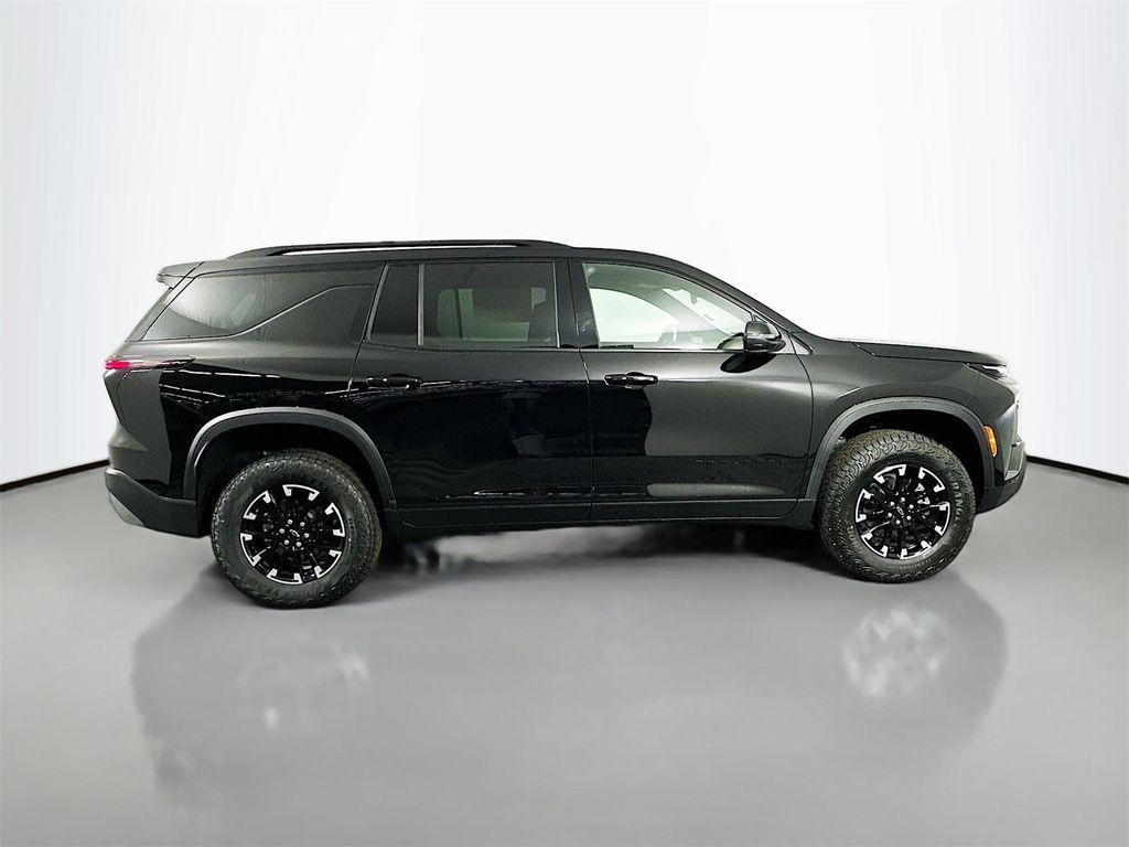 new 2026 Chevrolet Traverse car, priced at $49,024