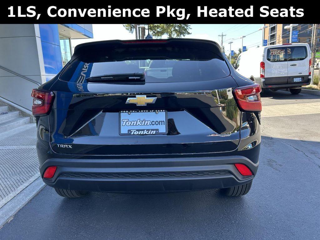 new 2025 Chevrolet Trax car, priced at $22,492