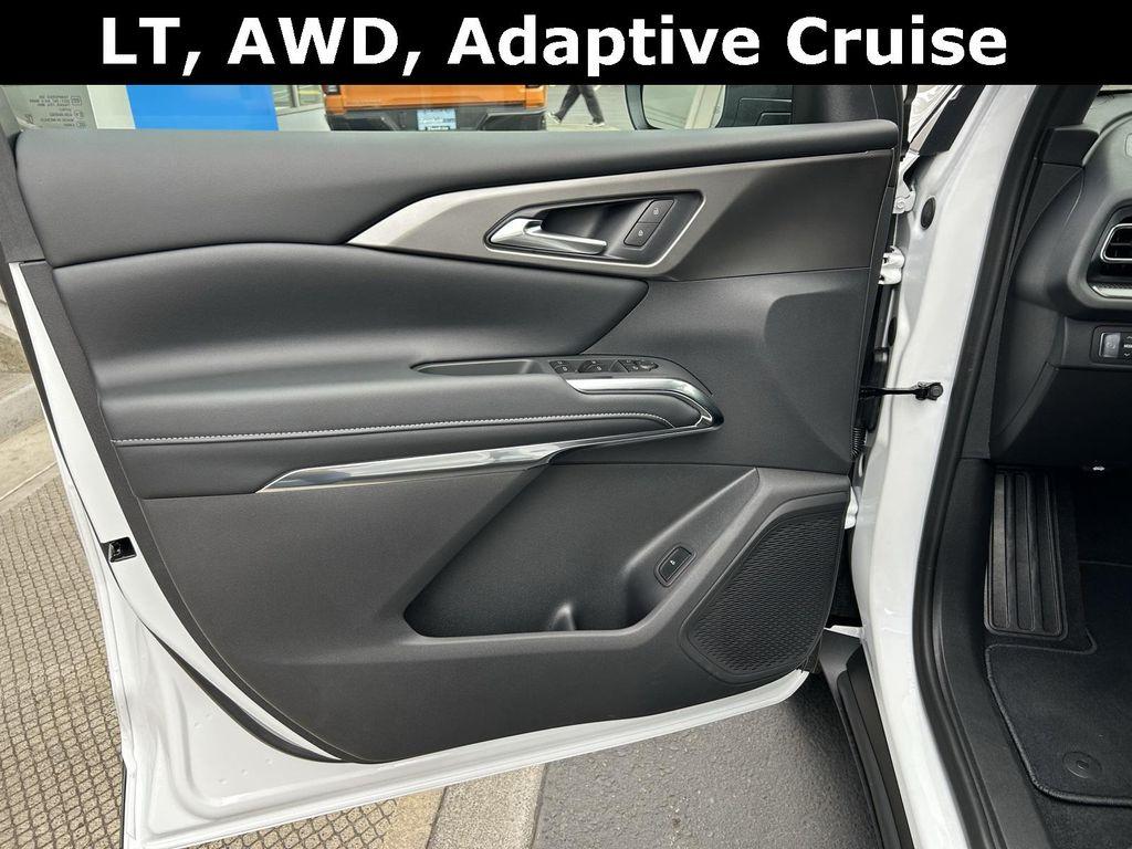 new 2026 Chevrolet Traverse car, priced at $44,695