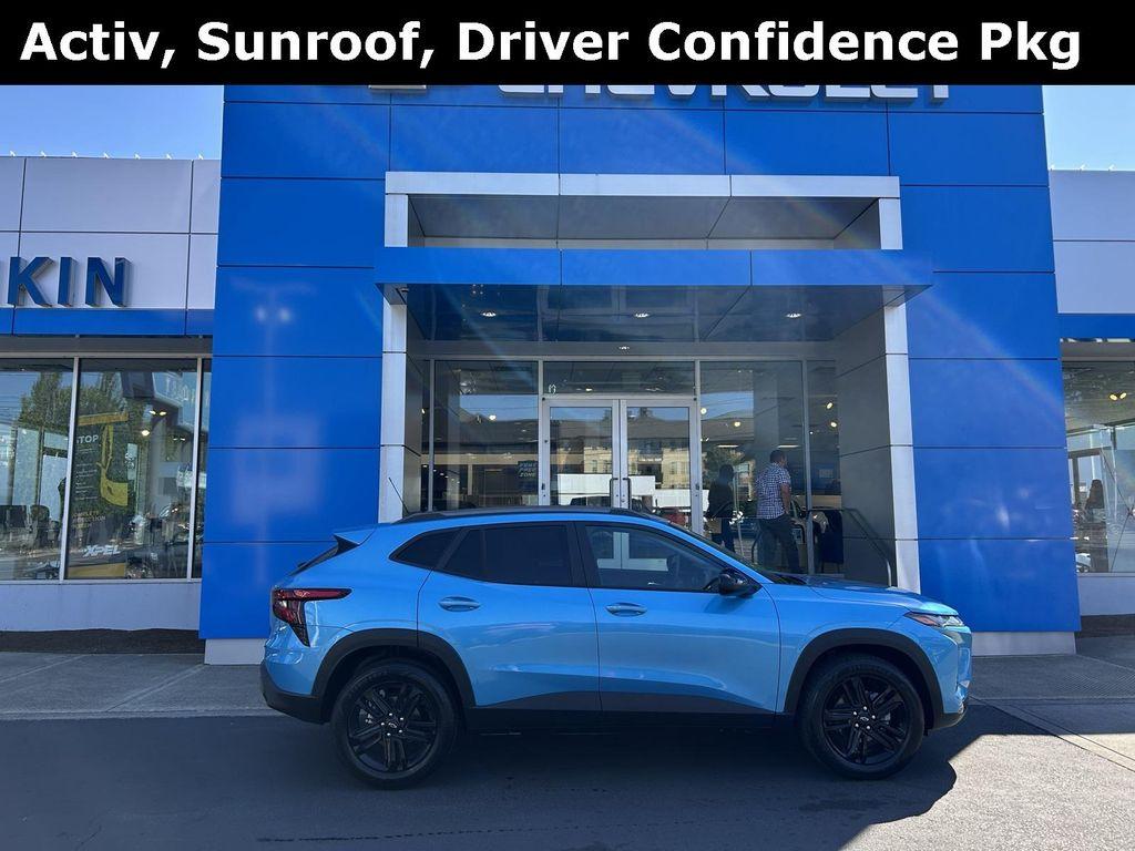 new 2025 Chevrolet Trax car, priced at $27,442