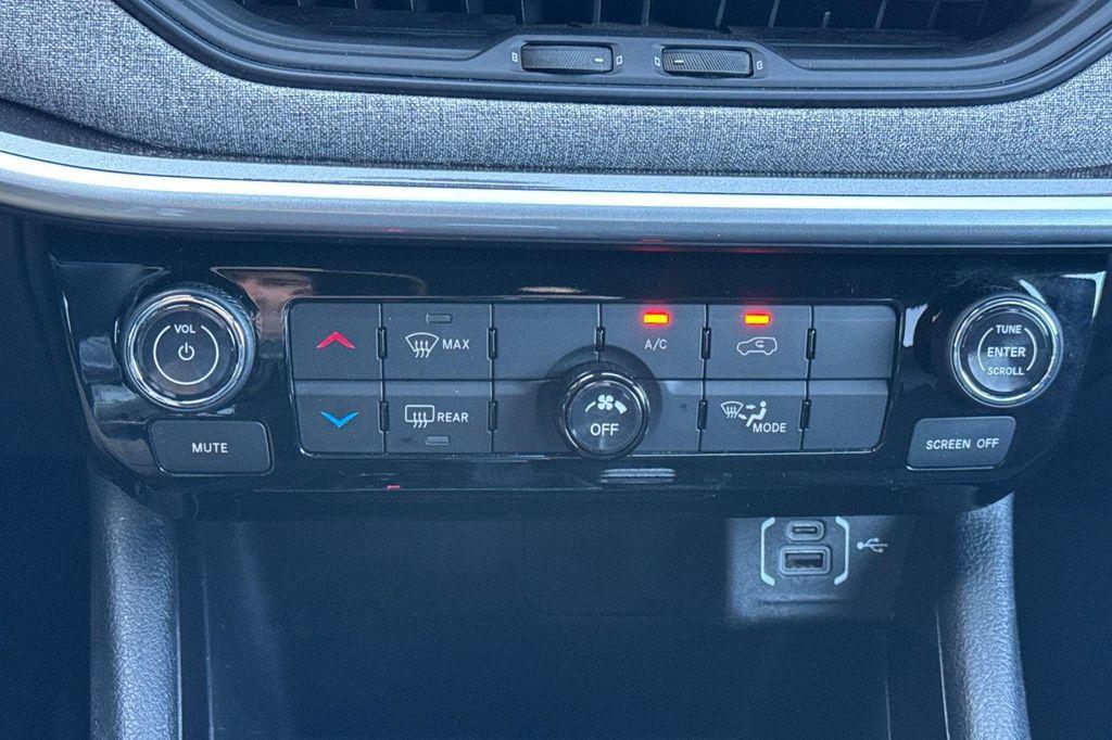 used 2024 Jeep Compass car, priced at $20,158