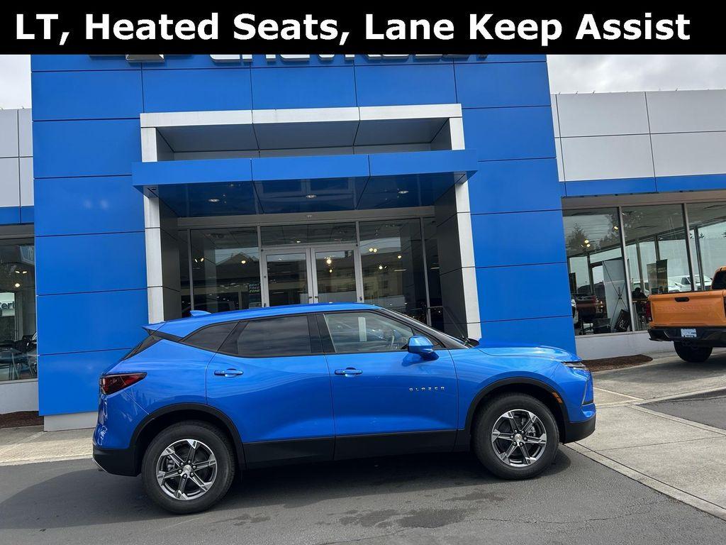 new 2025 Chevrolet Blazer car, priced at $33,946
