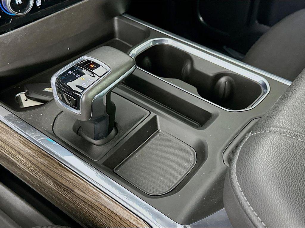 used 2022 Chevrolet Silverado 1500 car, priced at $49,986