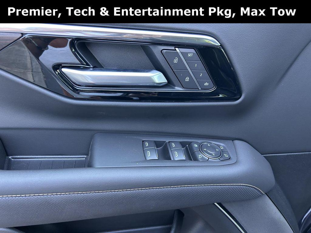 new 2025 Chevrolet Tahoe car, priced at $86,625