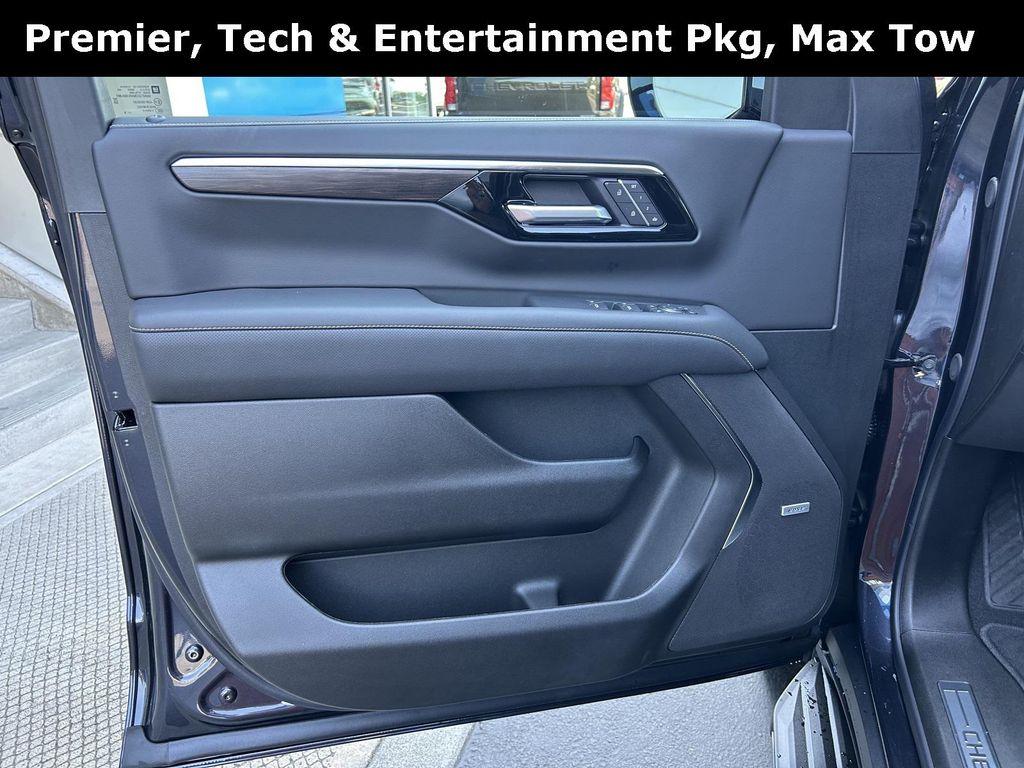 new 2025 Chevrolet Tahoe car, priced at $86,625