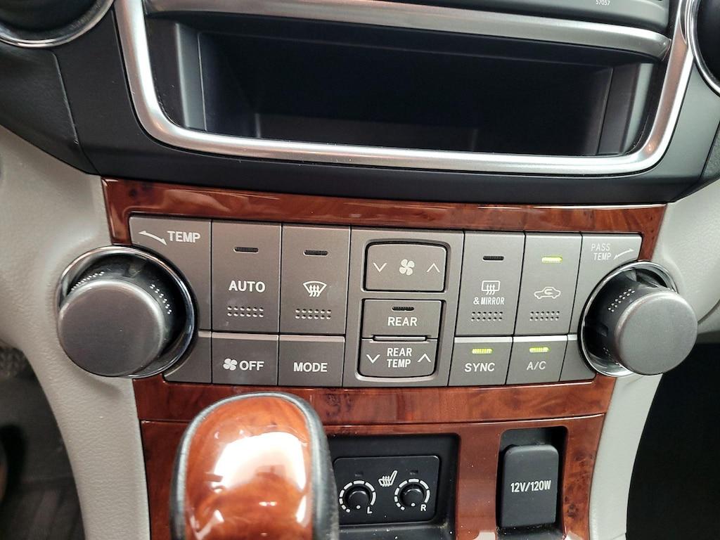 used 2013 Toyota Highlander car, priced at $20,998