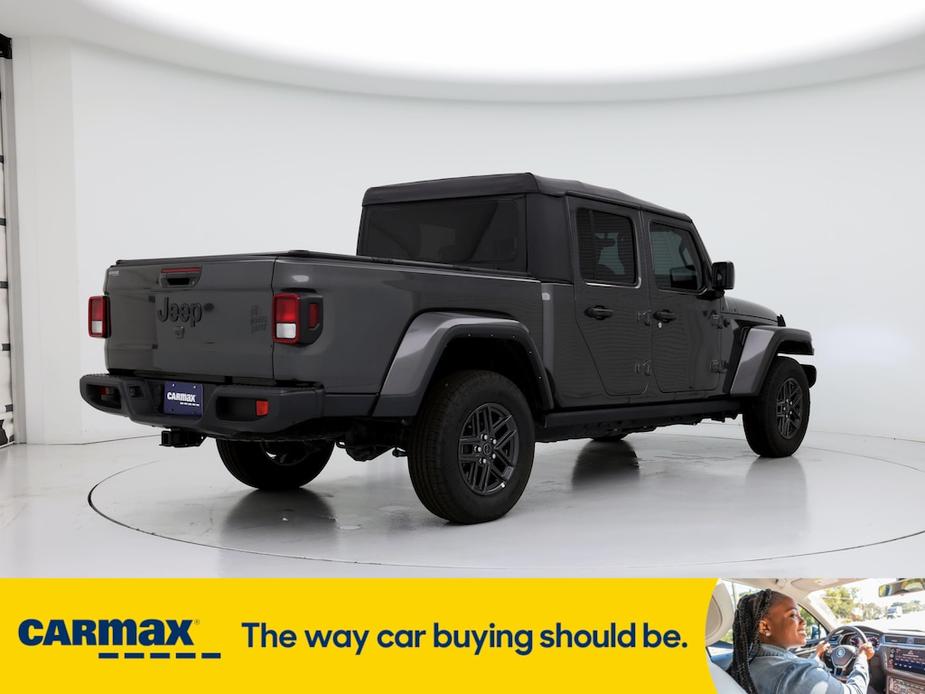 used 2022 Jeep Gladiator car, priced at $32,998