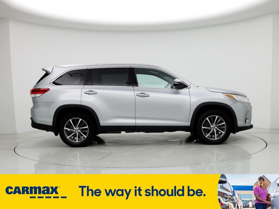 used 2019 Toyota Highlander car, priced at $29,998