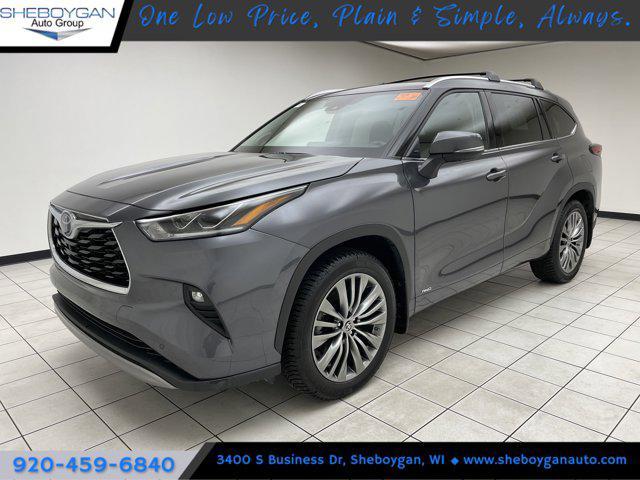 used 2022 Toyota Highlander Hybrid car, priced at $45,098