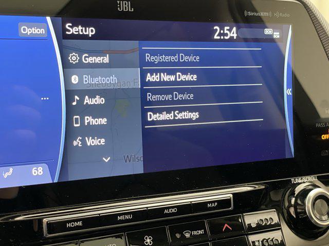 used 2022 Toyota Highlander Hybrid car, priced at $45,098
