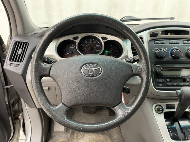 used 2007 Toyota Highlander car, priced at $5,500