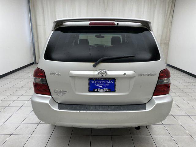 used 2007 Toyota Highlander car, priced at $5,500