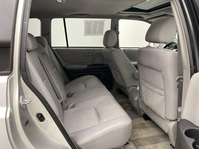 used 2007 Toyota Highlander car, priced at $5,500