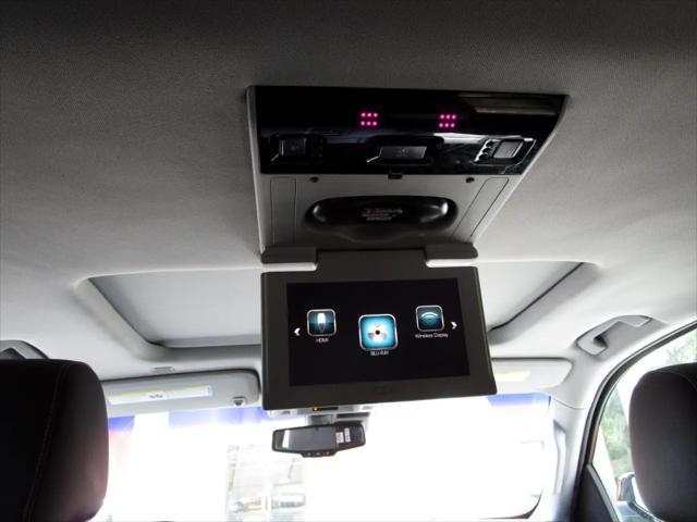 used 2018 Chevrolet Suburban car, priced at $25,500
