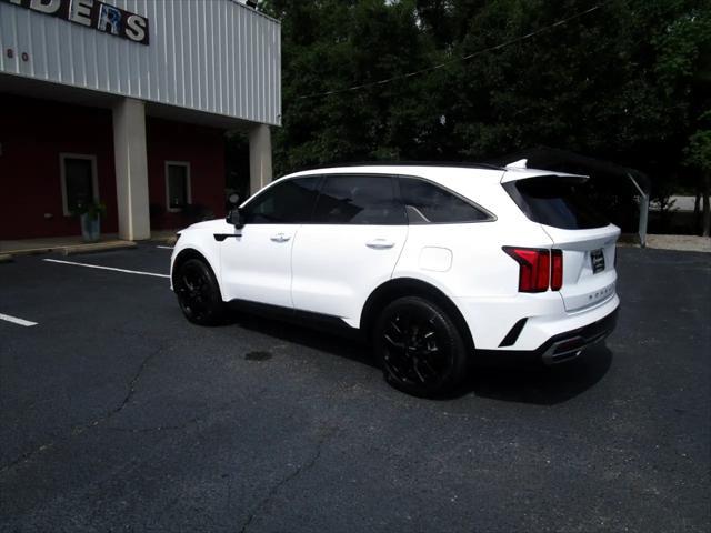 used 2022 Kia Sorento car, priced at $22,995