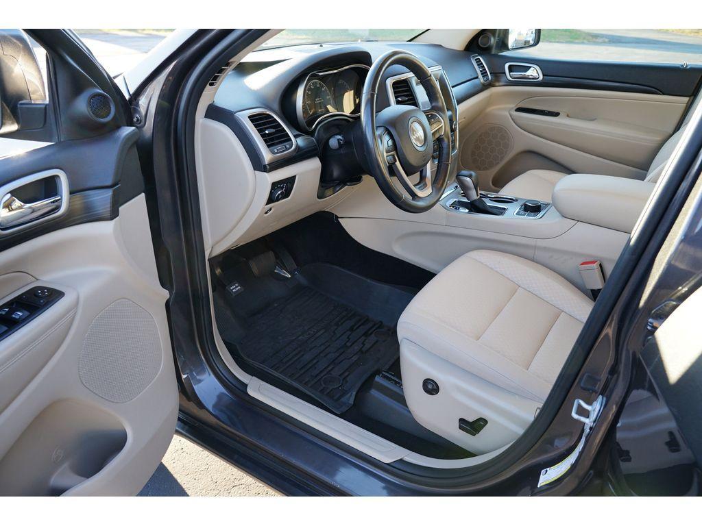 used 2019 Jeep Grand Cherokee car, priced at $18,999