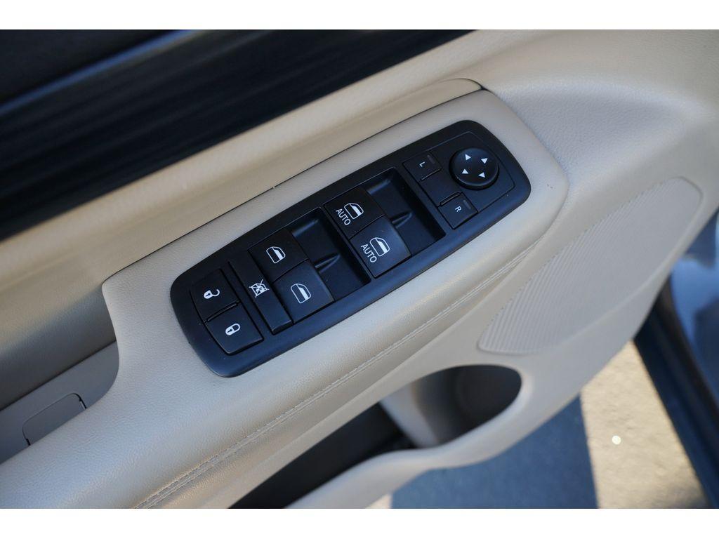 used 2019 Jeep Grand Cherokee car, priced at $18,999