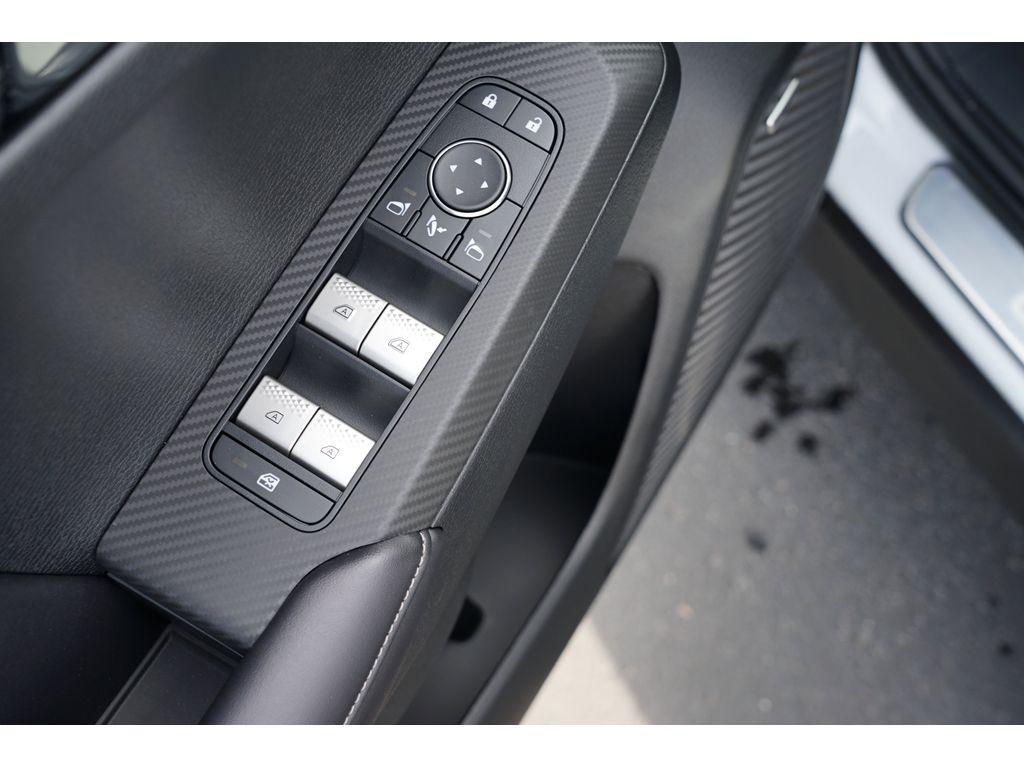 new 2025 Mitsubishi Outlander car