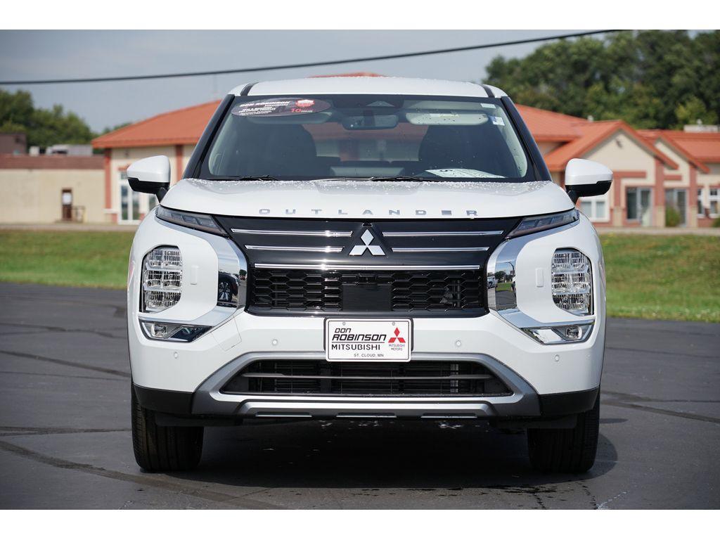 new 2025 Mitsubishi Outlander car