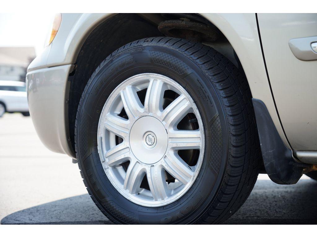 used 2006 Chrysler Town & Country car, priced at $3,999