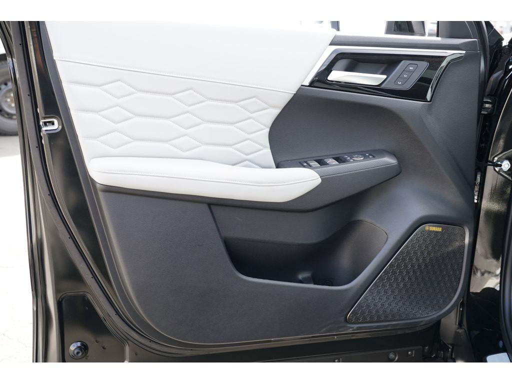 new 2025 Mitsubishi Outlander car, priced at $41,806