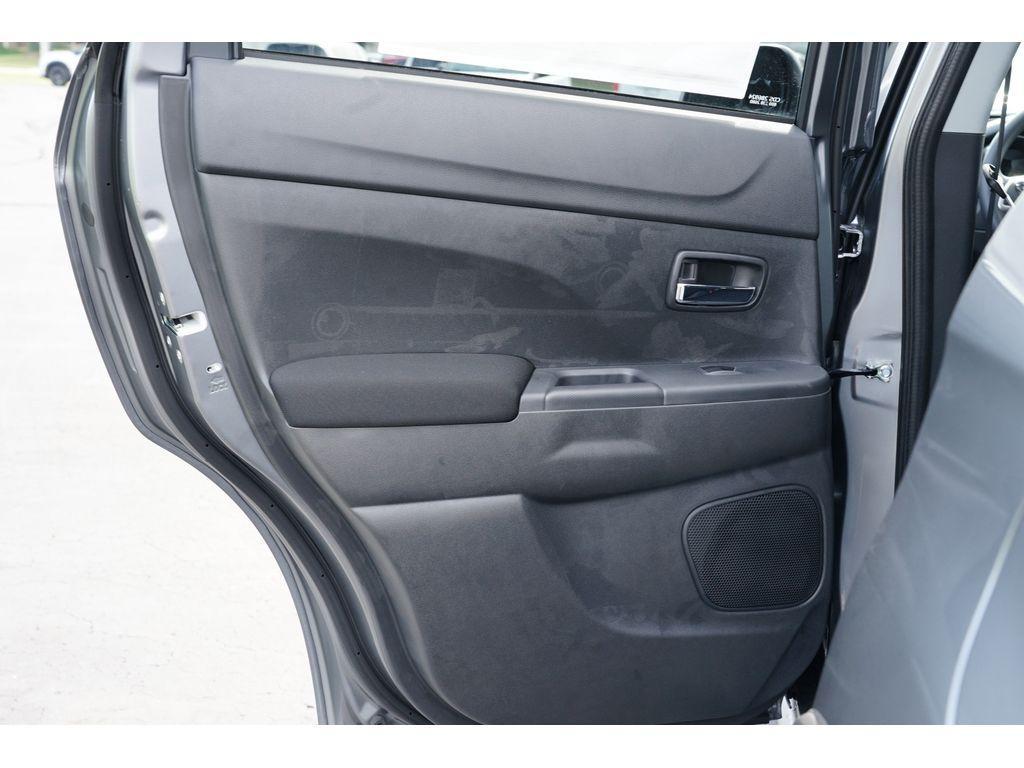 new 2025 Mitsubishi Outlander Sport car