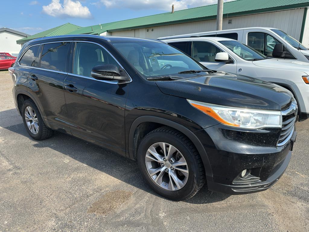 used 2014 Toyota Highlander car, priced at $11,999