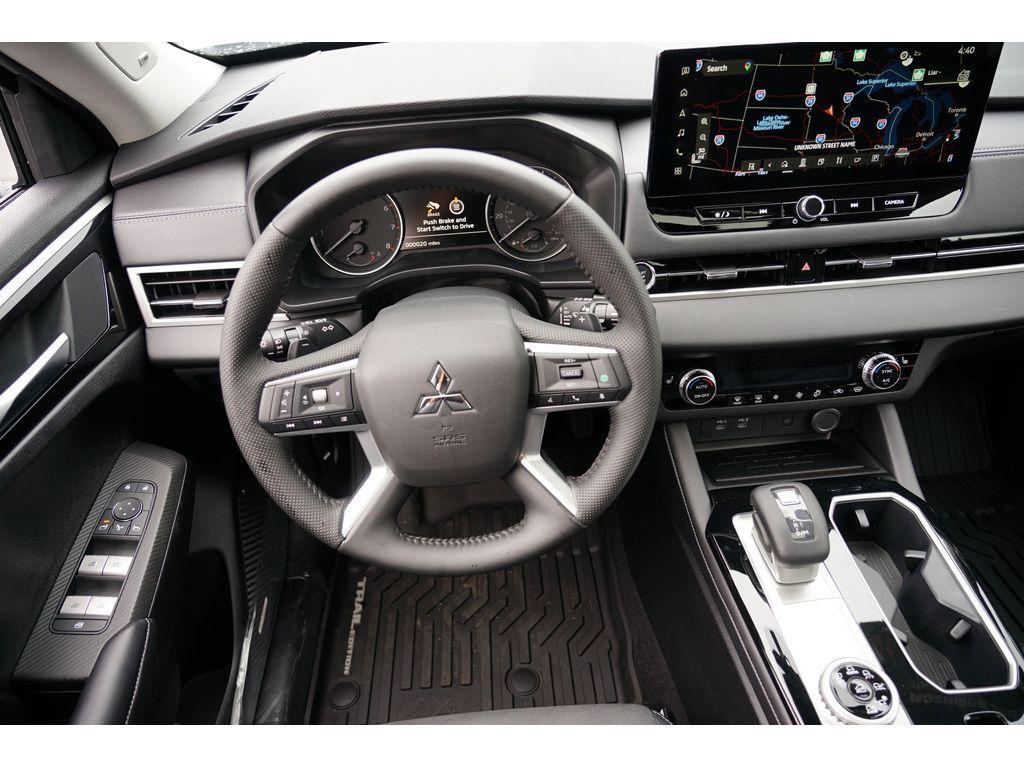 new 2025 Mitsubishi Outlander car, priced at $39,843